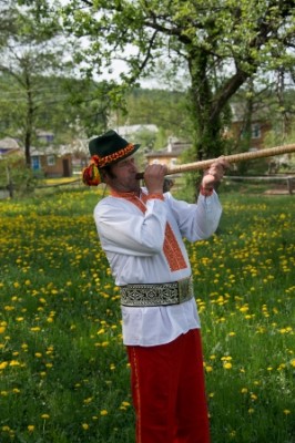 Vasyl Ryzhuk Trembita player